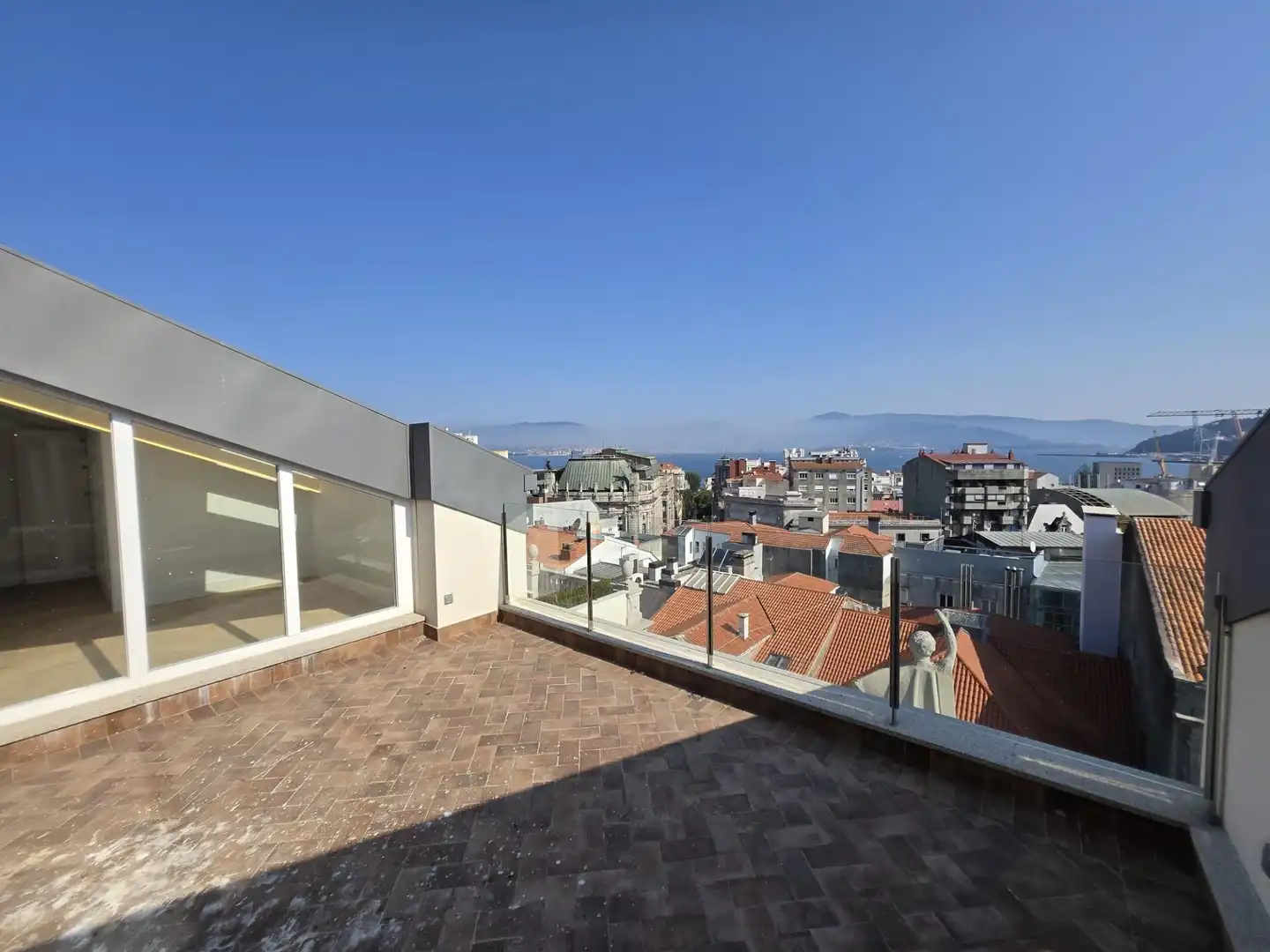 Terraza de Ático en venta en Vigo  con Calefacción y Terraza