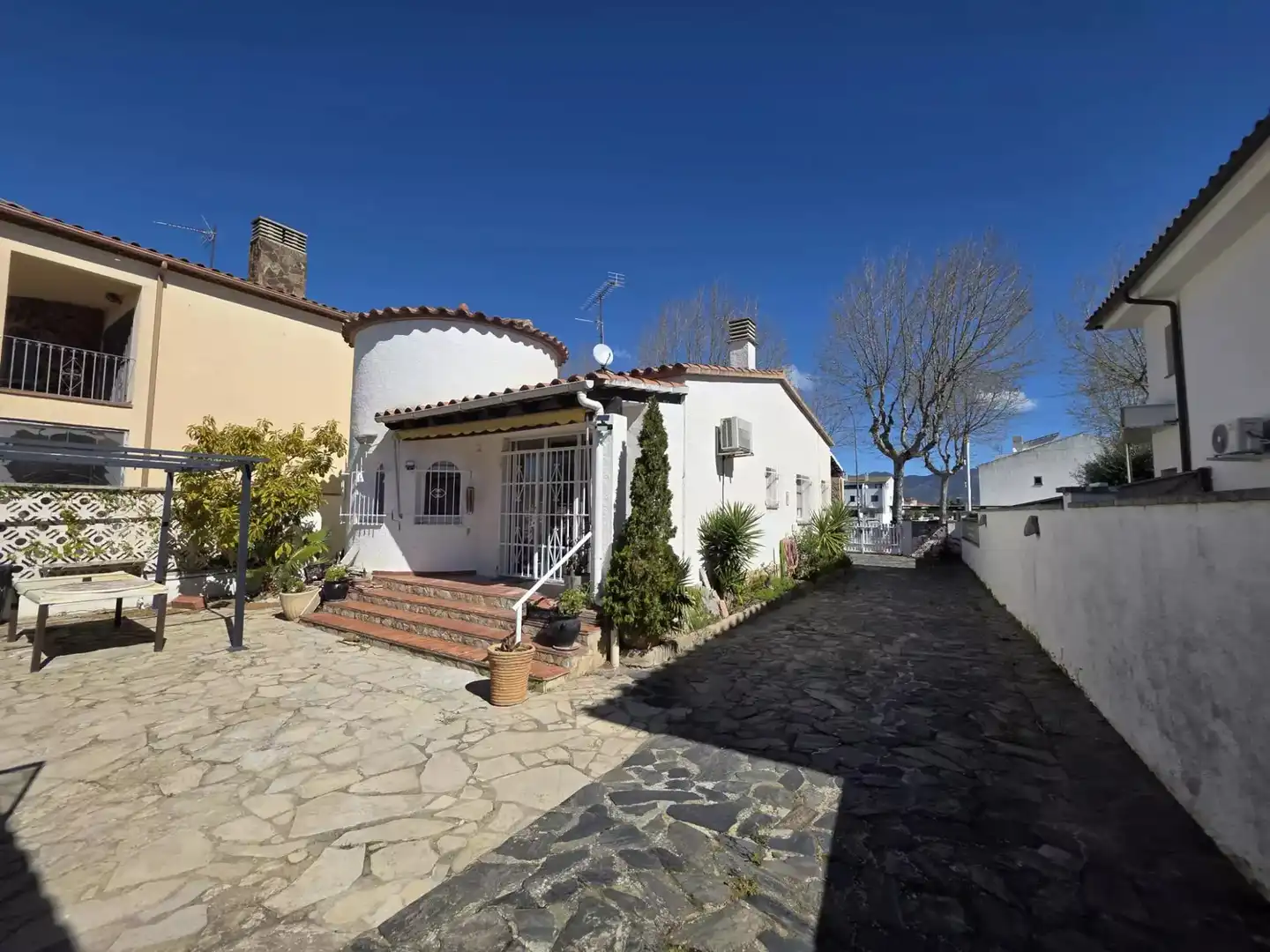 Maison avec piscine à vendre à Peni