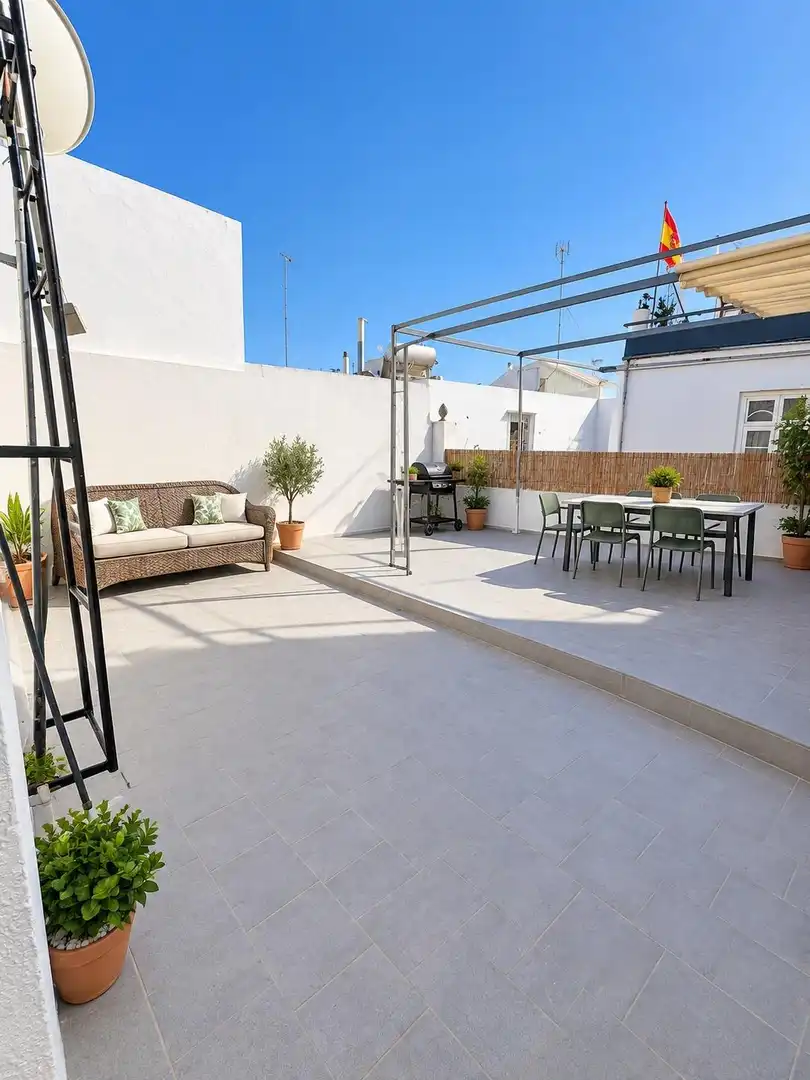 Terraced house for sale in Calle TIRSO DE MOLINA