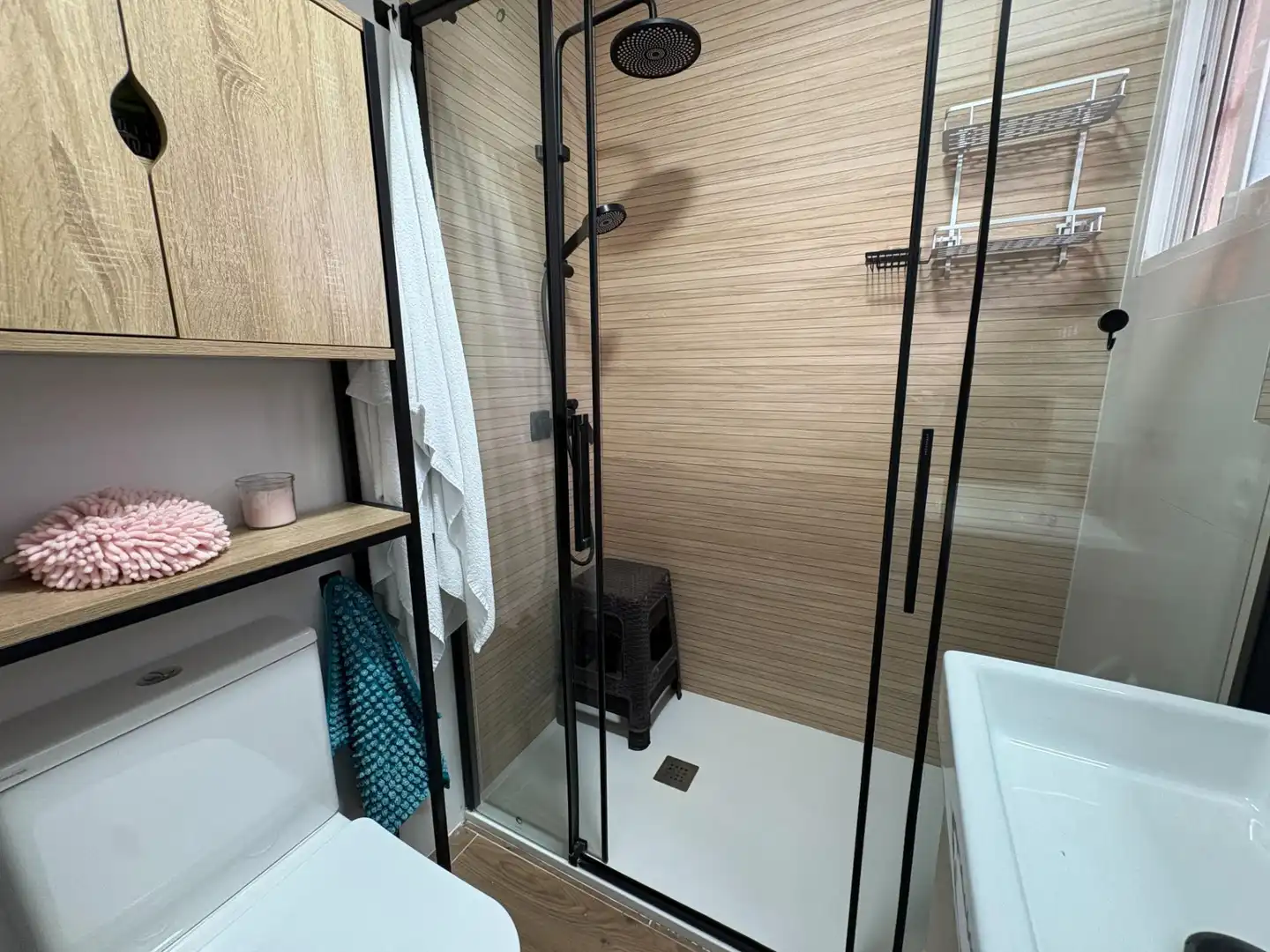 Baño de Estudio en venta en Torrevieja con Jardín privado y Amueblado