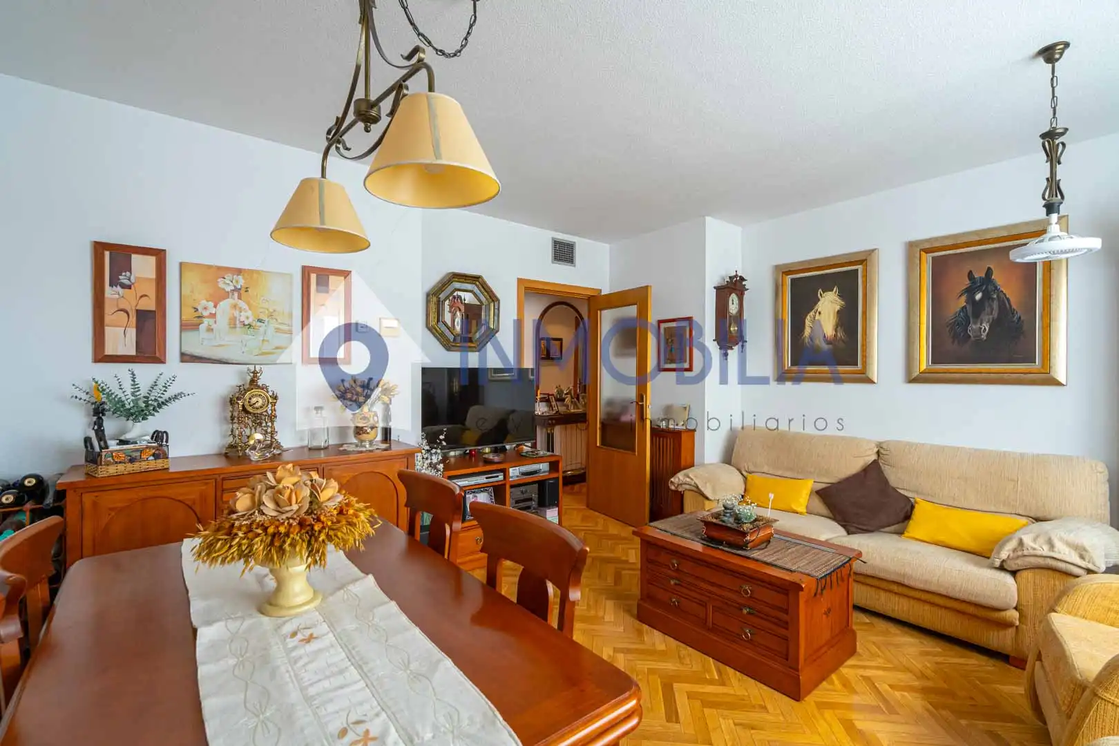 Living room of Flat for sale in Madrid  with Air Conditioner, Heating and Storage room