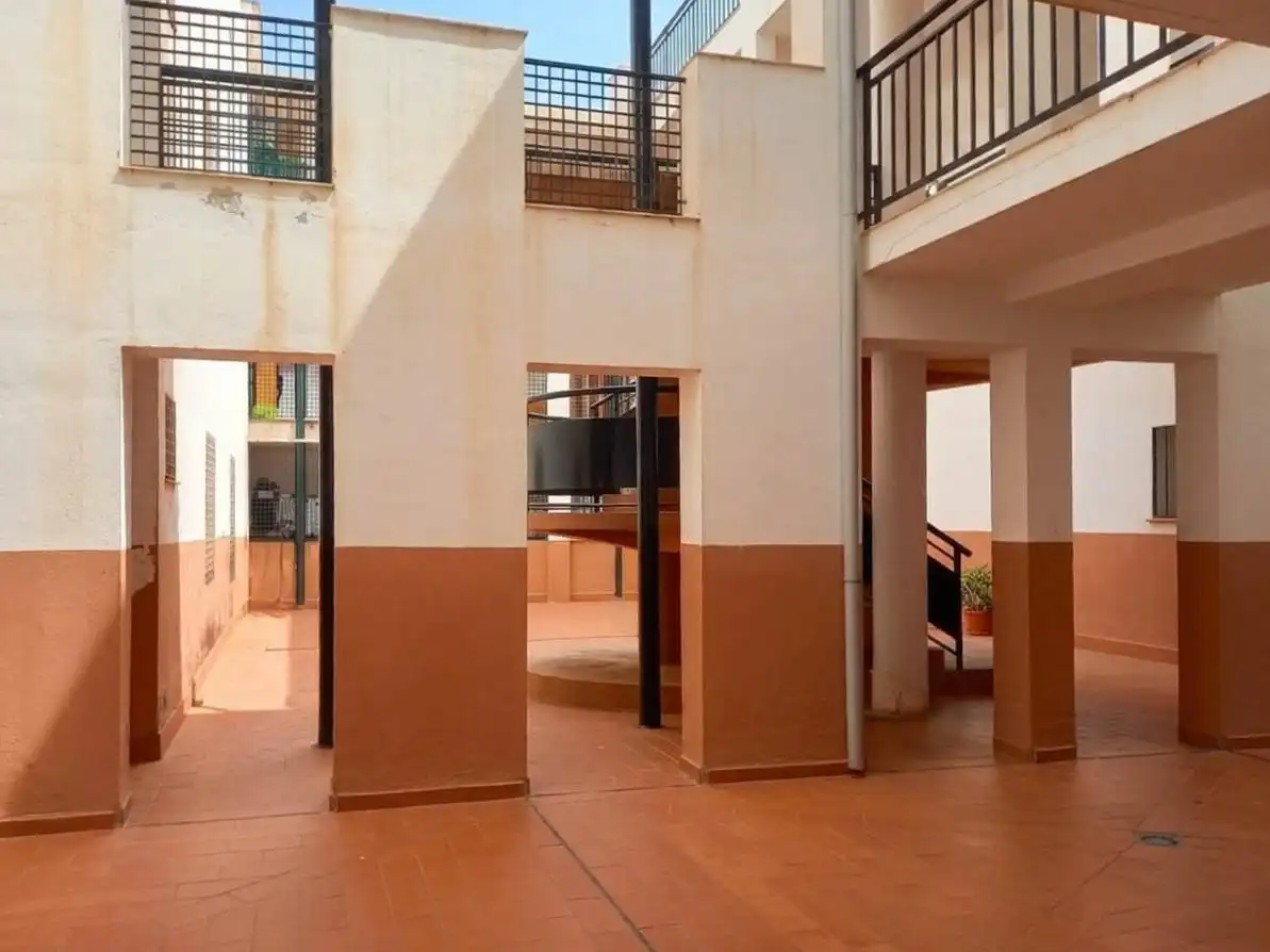 Pis en venda en Motril amb Traster