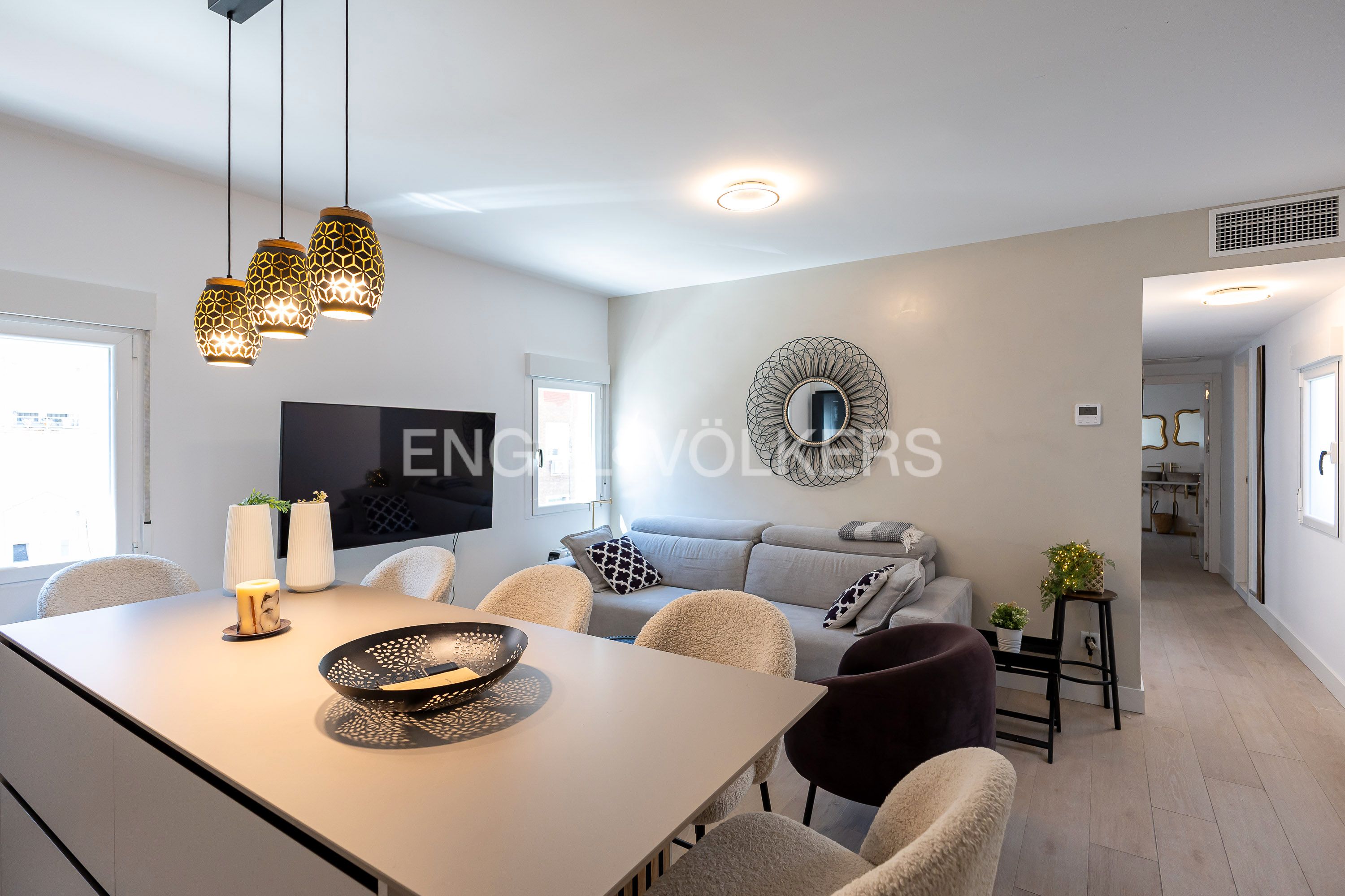Living room of Apartment for sale in  Madrid Capital  with Air Conditioner, Heating and Parquet flooring