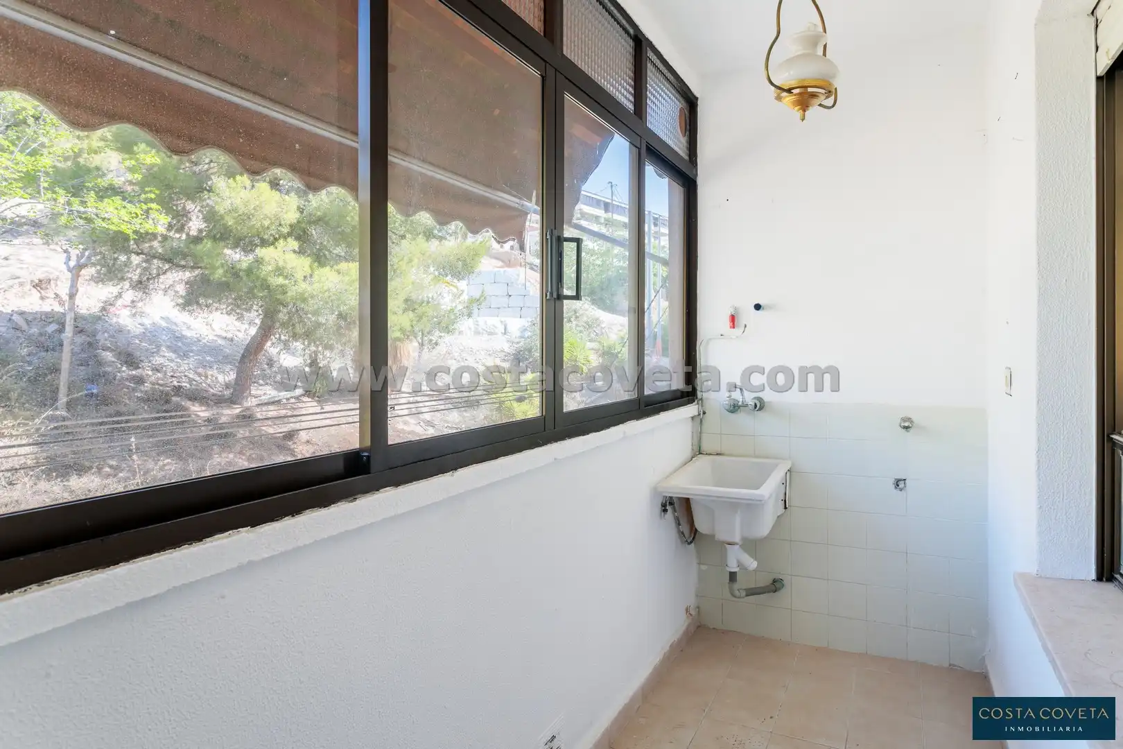 Bany de Apartament en venda en Villajoyosa / La Vila Joiosa amb Terrassa i Balcó