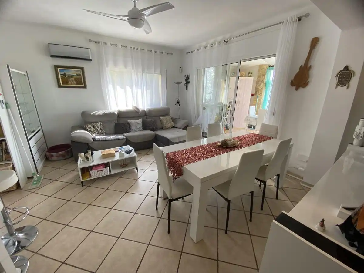 Sala d'estar de Casa o xalet en venda en Alcanar amb Aire condicionat, Calefacció i Jardí privat