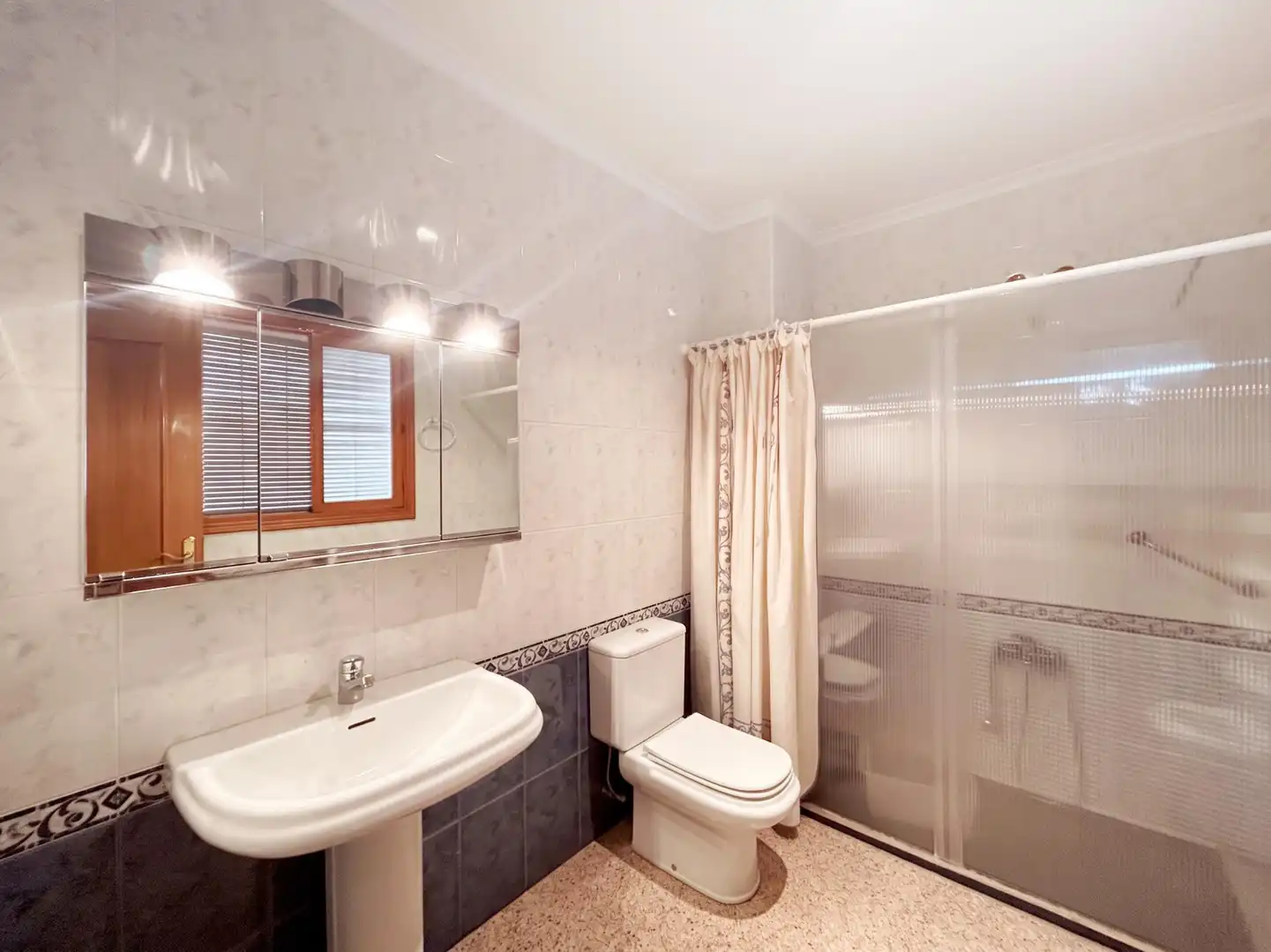Baño de Piso en venta en Novelda, Alicante
