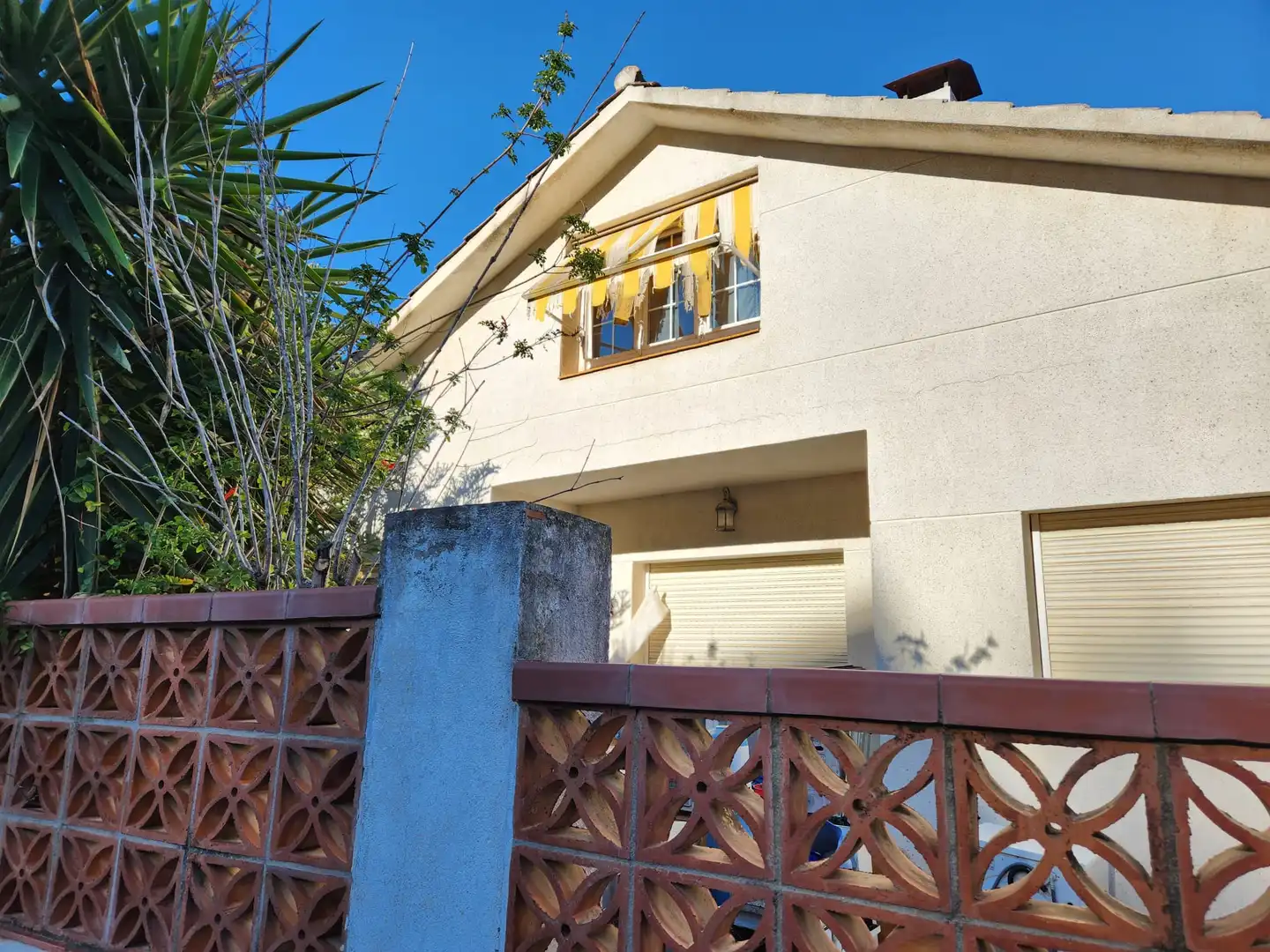 Vista exterior de Casa o xalet en venda en Vallirana amb Jardí privat, Terrassa i Piscina