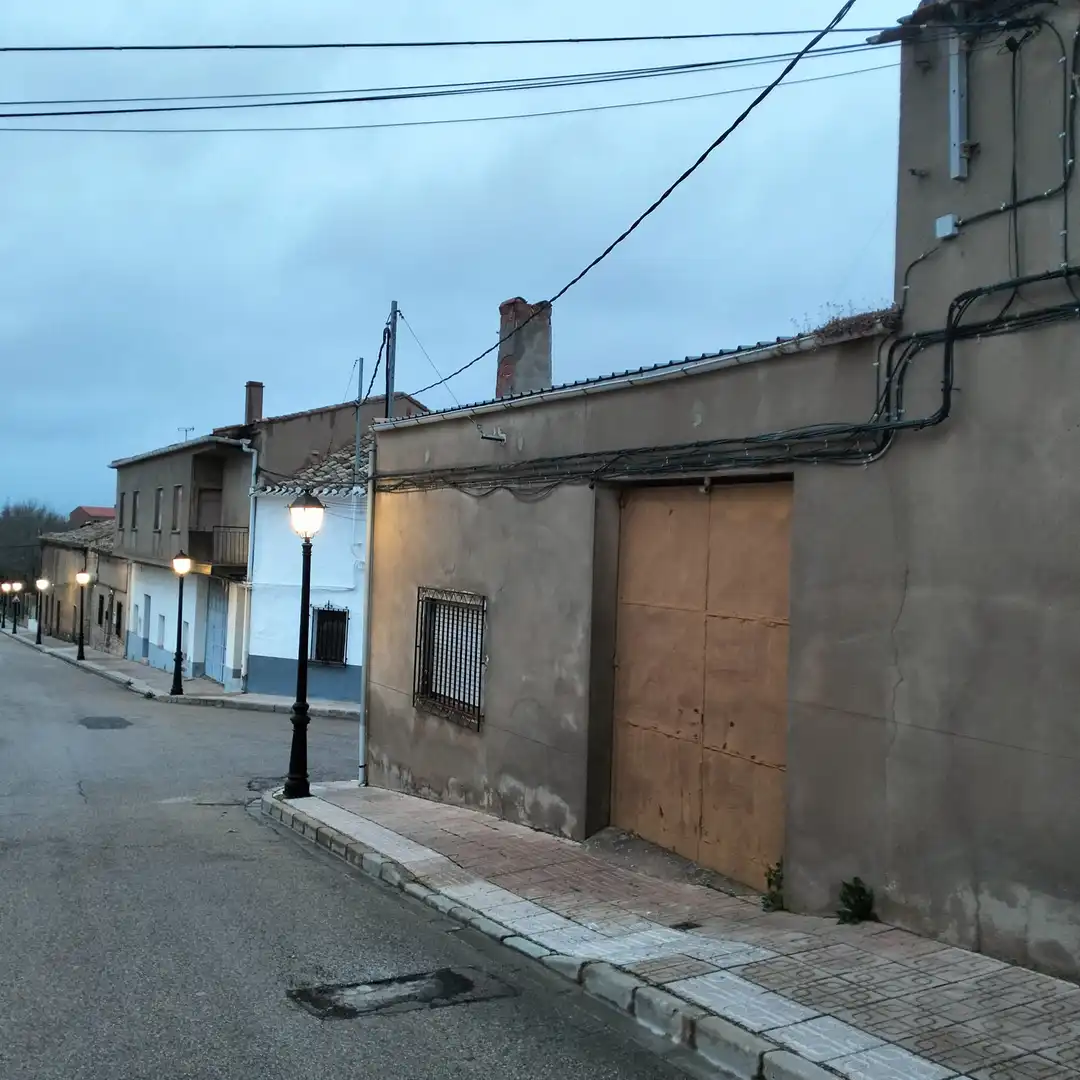 House with garden for sale in Calle Norias 24, imagen 2