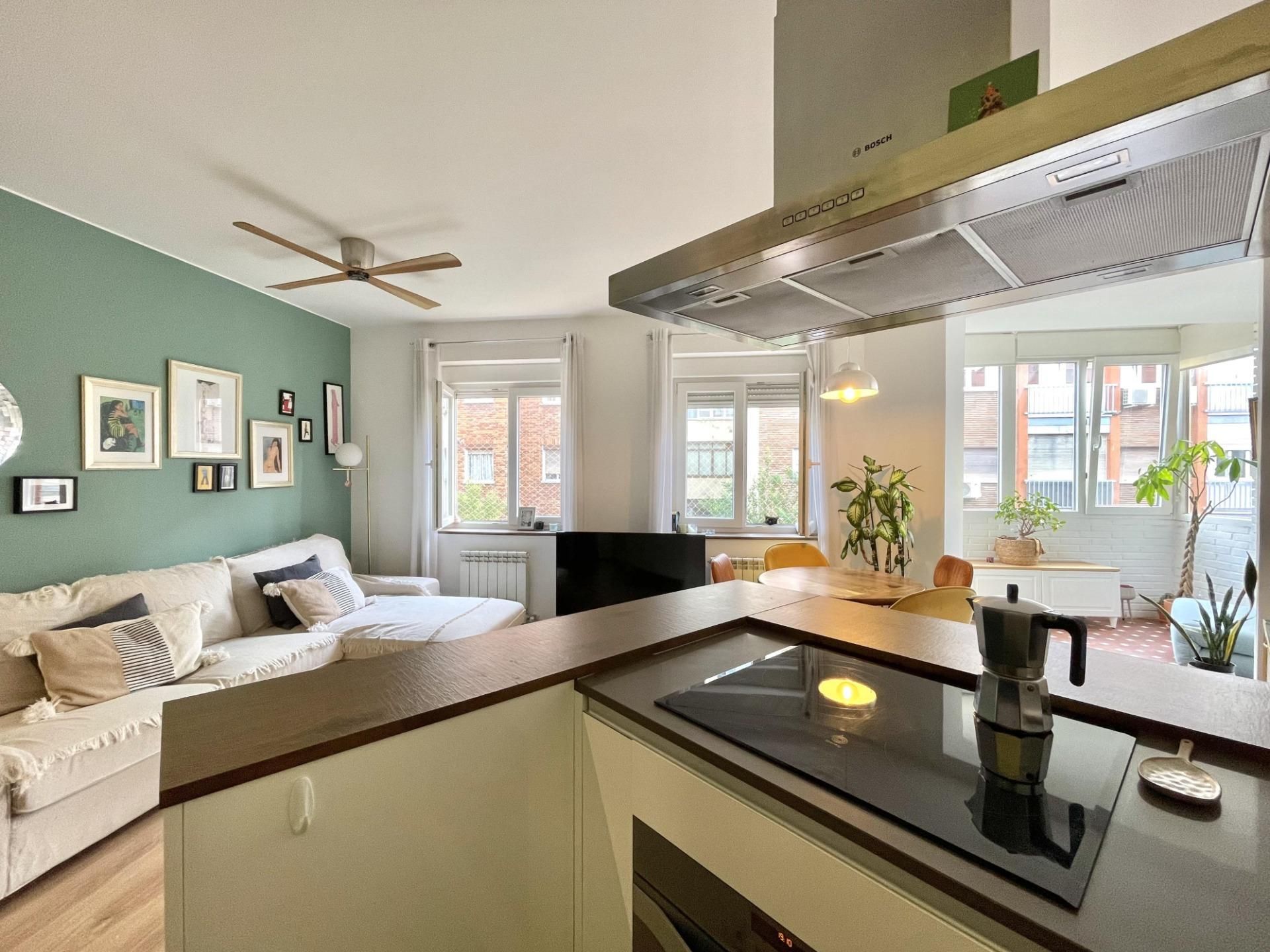 Kitchen of Apartment for sale in  Madrid Capital  with Air Conditioner and Heating