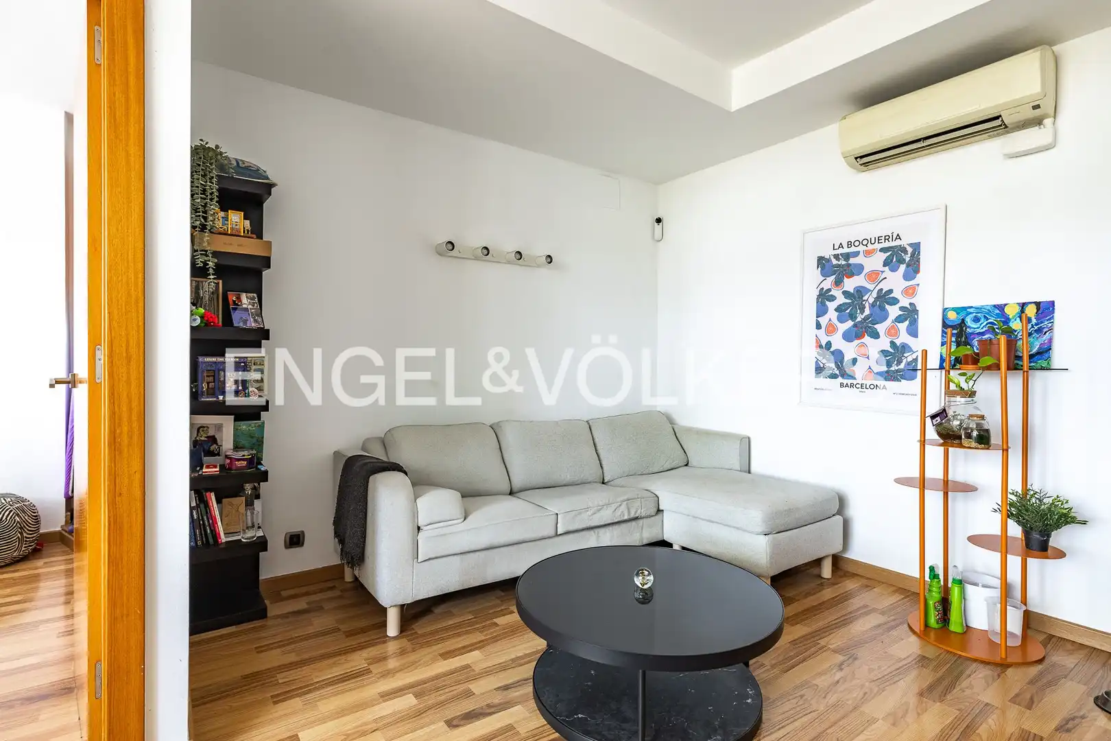 Sala d'estar de Pis en venda en Barcelona amb Aire condicionat, Calefacció i Balcó
