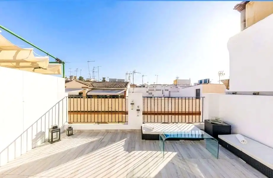 Terrassa de Àtic de lloguer en Sevilla amb Aire condicionat, Moblat i Balcó