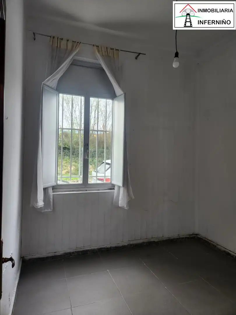 Dormitori de Edifici en venda en Ferrol