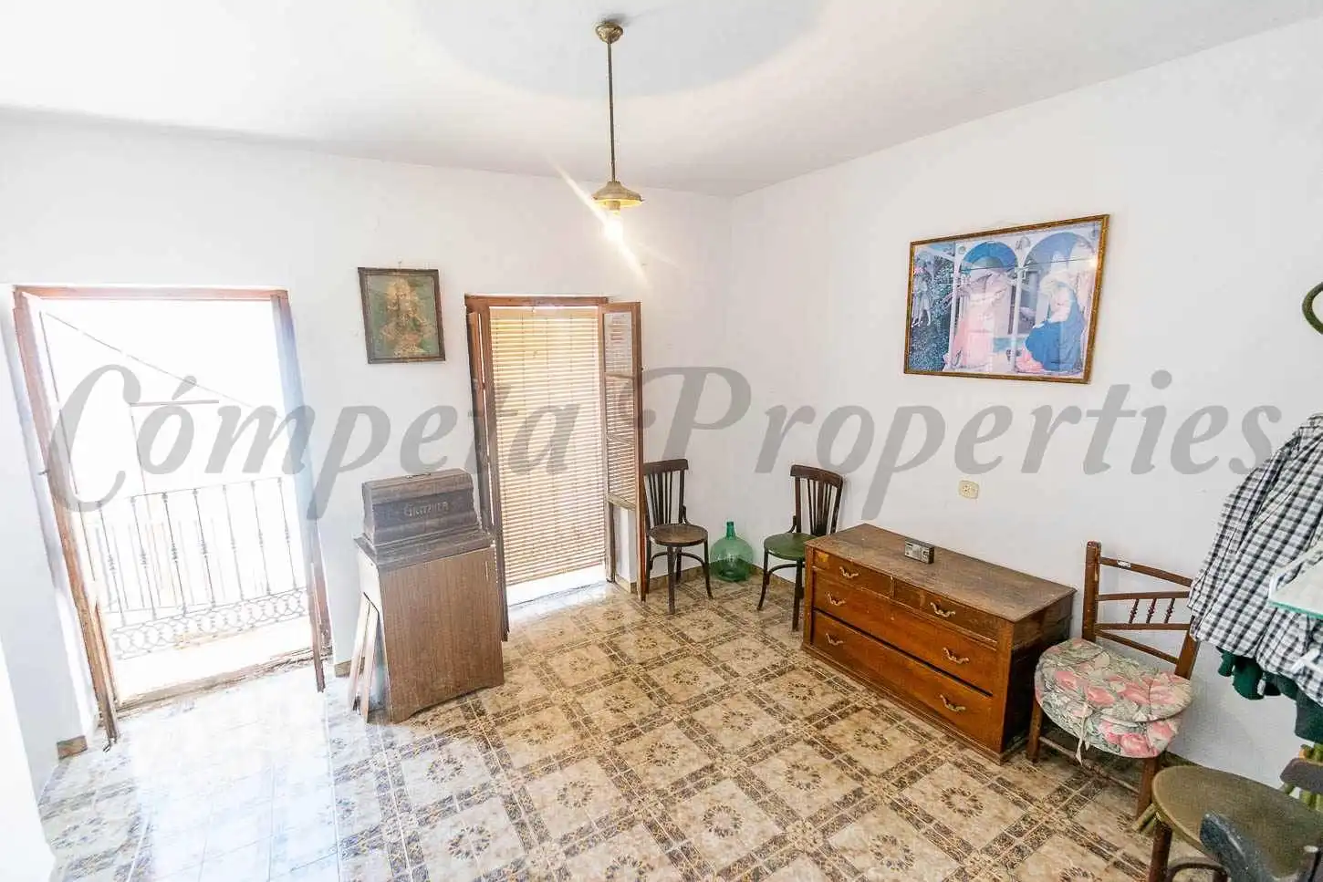 Sala d'estar de Casa o xalet en venda en Frigiliana, Málaga