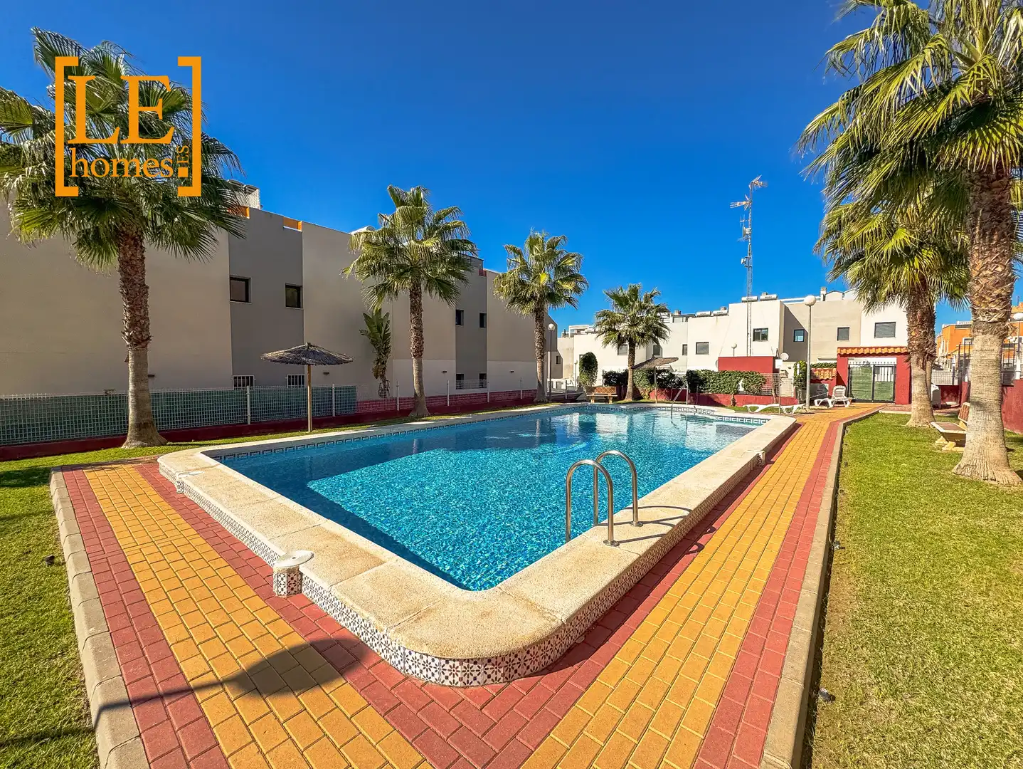 Piscina de Apartament en venda en Orihuela amb Aire condicionat, Calefacció i Terrassa