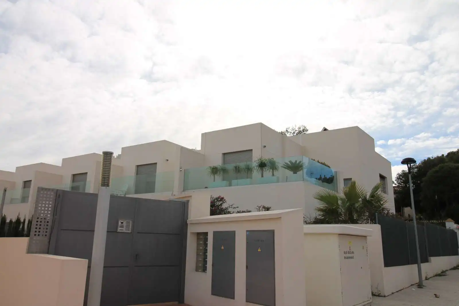 Vista exterior de Apartament per a compartir en Torrevieja amb Aire condicionat, Calefacció i Terrassa
