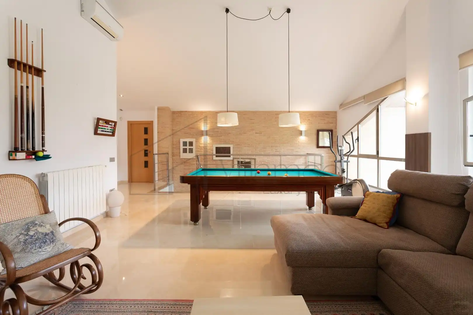 Living room of Houses for sale in L'Eliana  with Air Conditioner, Private garden and Terrace