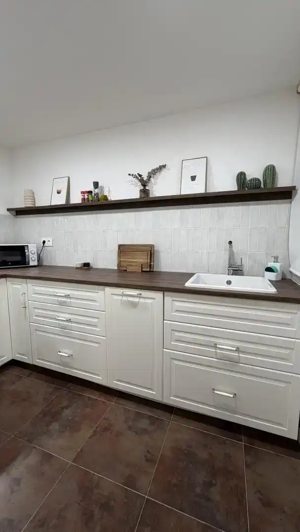 Cuina de Pis en venda en Sant Jaume de Llierca amb Parquet, Traster i Moblat