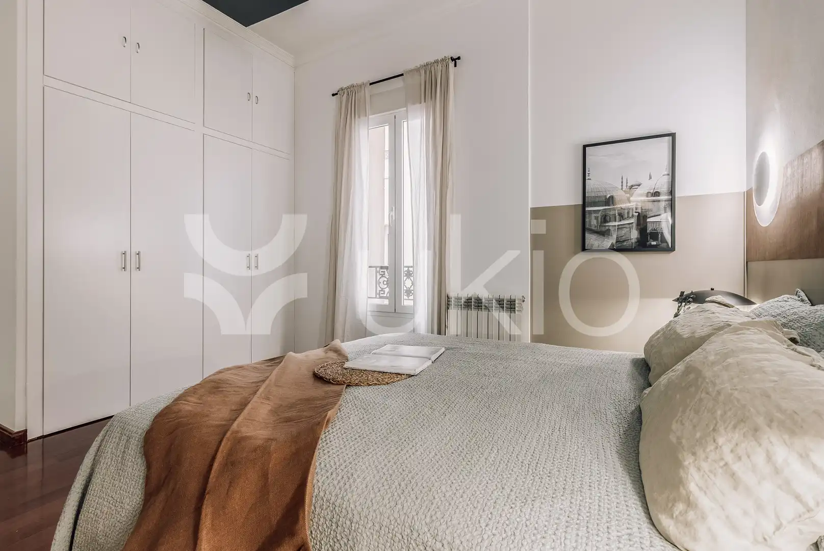 Habitación de Apartamento de alquiler en Madrid con Aire acondicionado, Calefacción y Amueblado