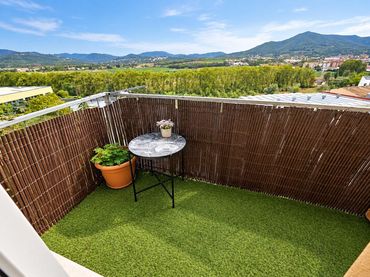 Flat with balcony for sale in Carrer NOU D ABRIL