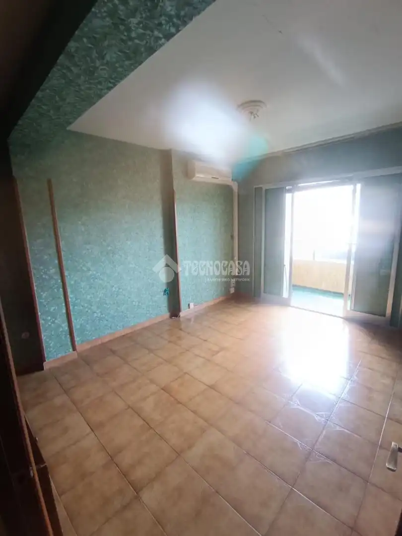 Habitación de Piso en venta en Madrid con Terraza