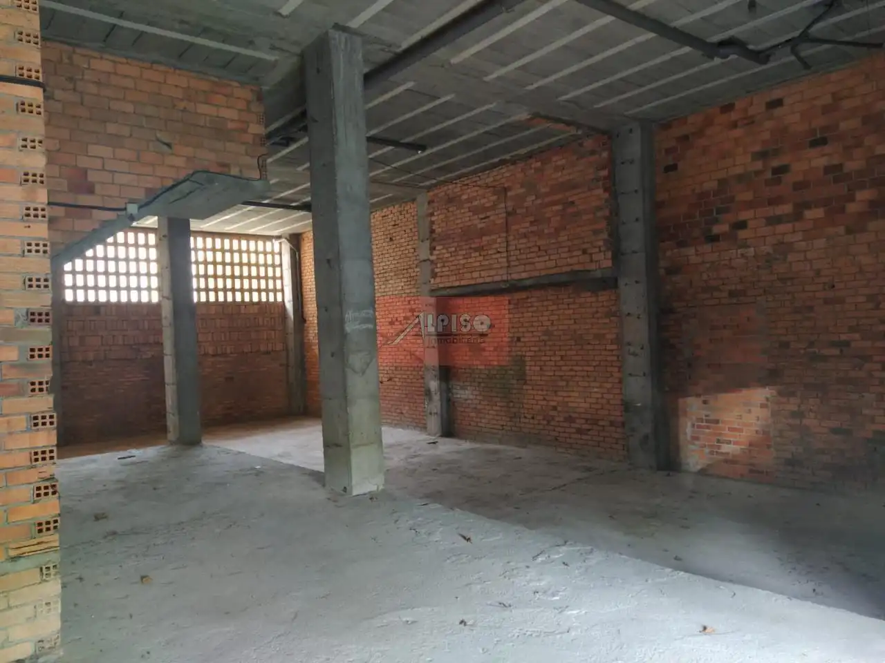 Business premises for sale in Salvador Madariaga, imagen 2