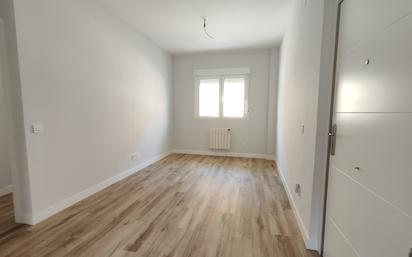 Bedroom of Flat for sale in  Toledo Capital