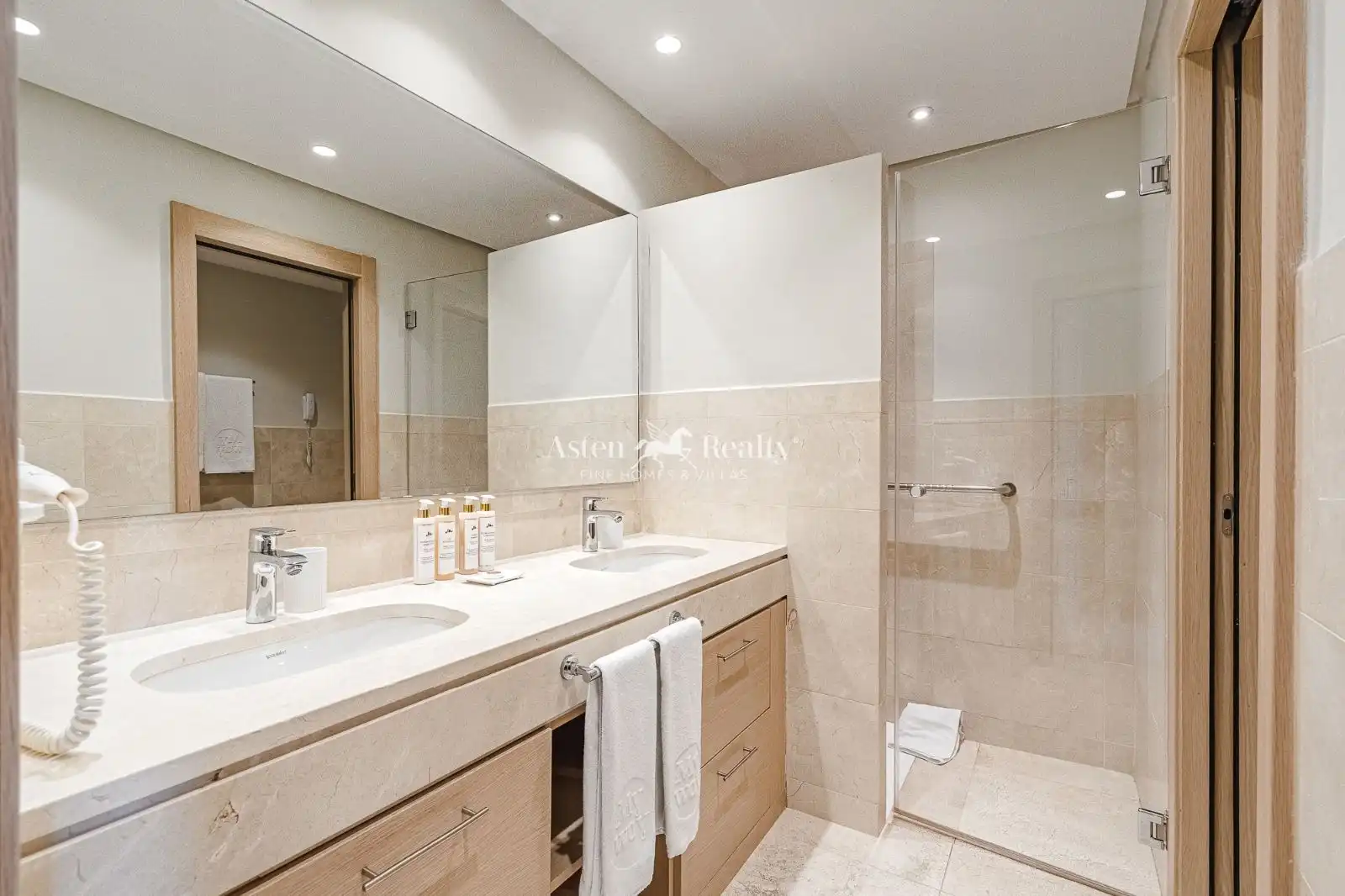 Baño de Apartamento en venta en Guía de Isora con Aire acondicionado, Terraza y Trastero