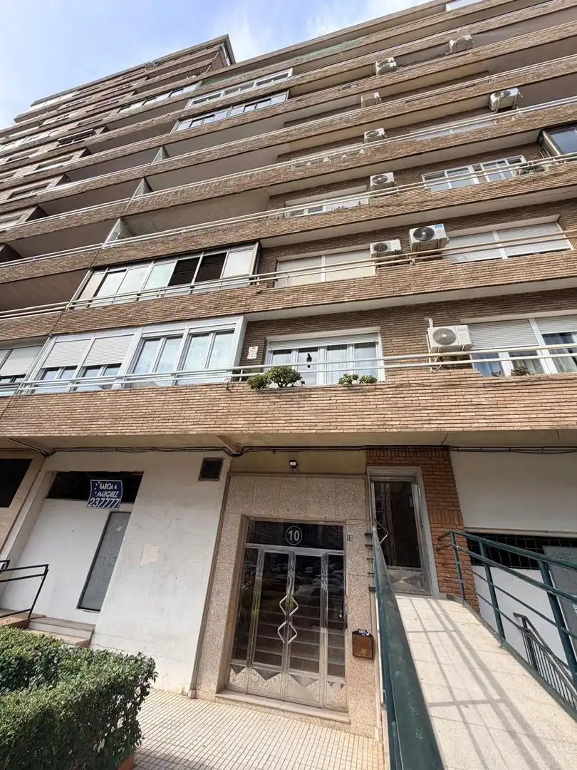 Vista exterior de Piso en venta en Badajoz con Aire acondicionado, Calefacción y Balcón
