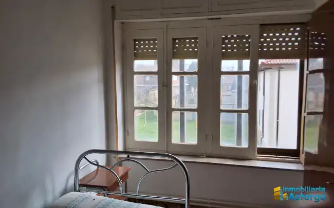 Dormitori de Casa o xalet en venda en Valderrey amb Calefacció i Moblat