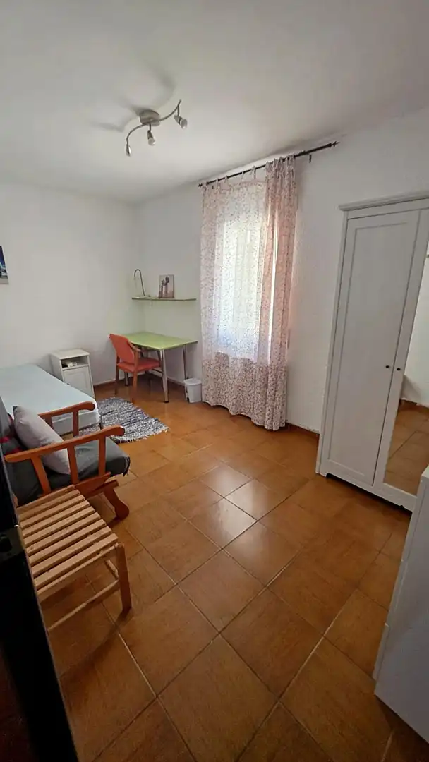 Habitación de Casa o chalet en venta en Zaragoza con Calefacción y Amueblado