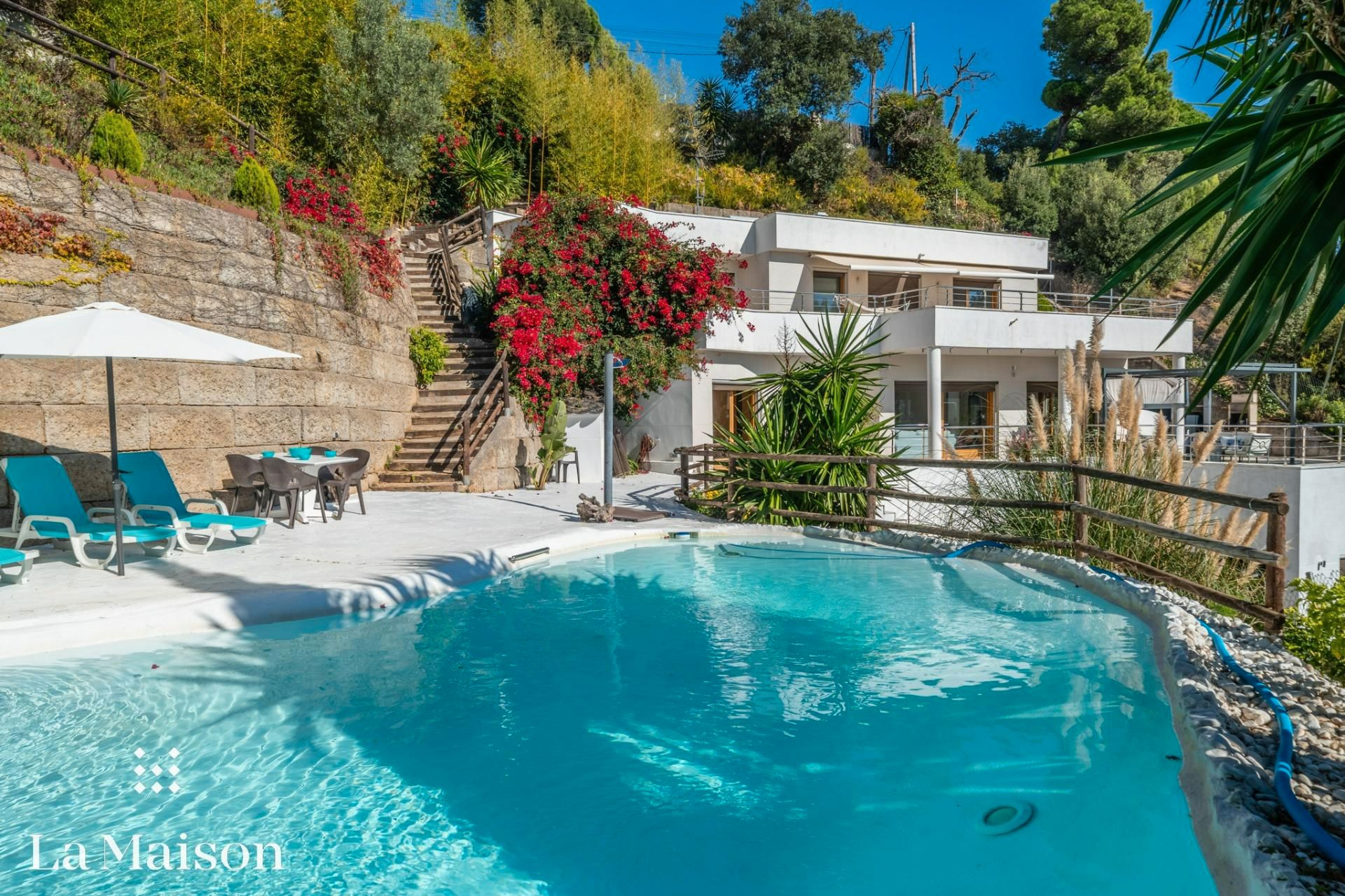 Piscina de Casa o xalet en venda en Sant Cebrià de Vallalta amb Jardí privat, Piscina i Moblat