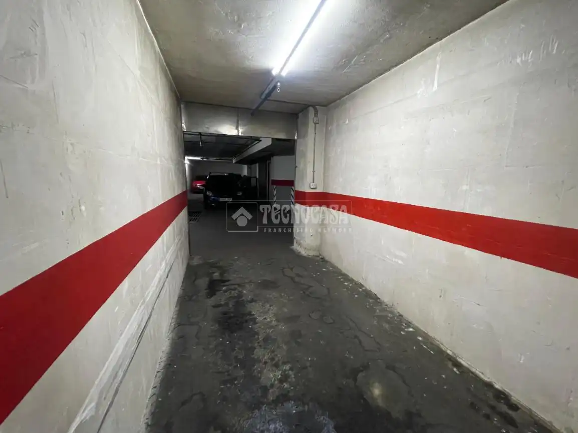 Aparcament amb ascensor en venda a C. Pintor Zuloaga, imagen 7
