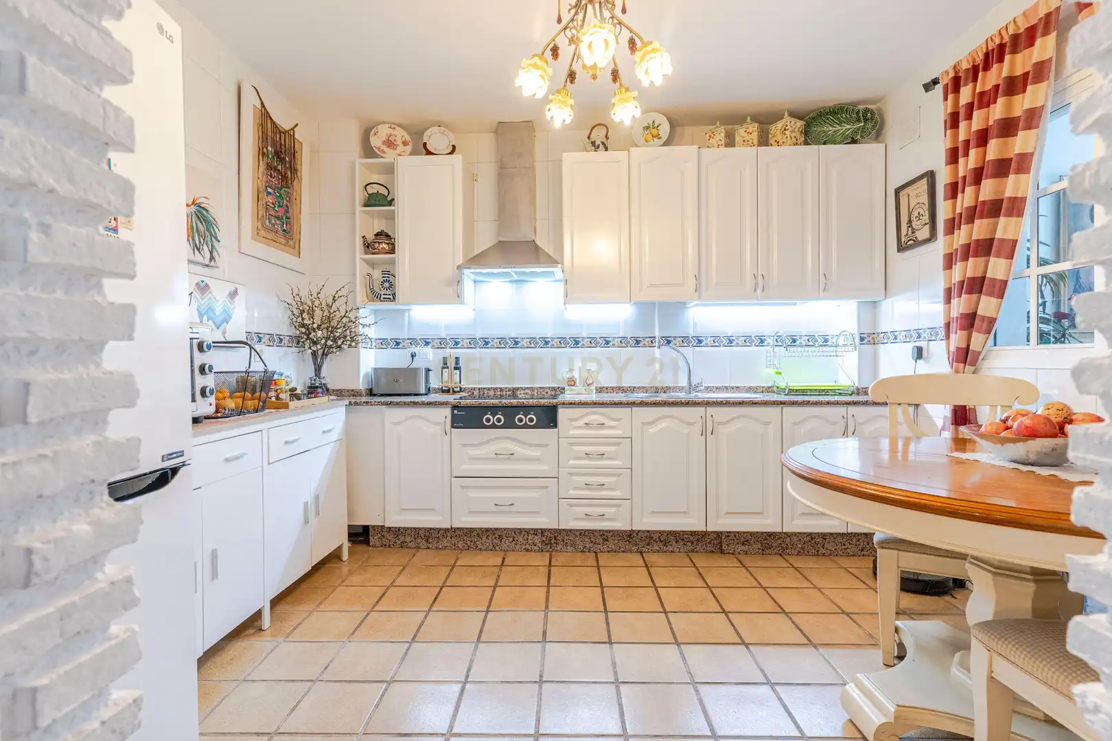 Cocina de Casa o chalet en venta en Motril con Aire acondicionado, Jardín privado y Trastero