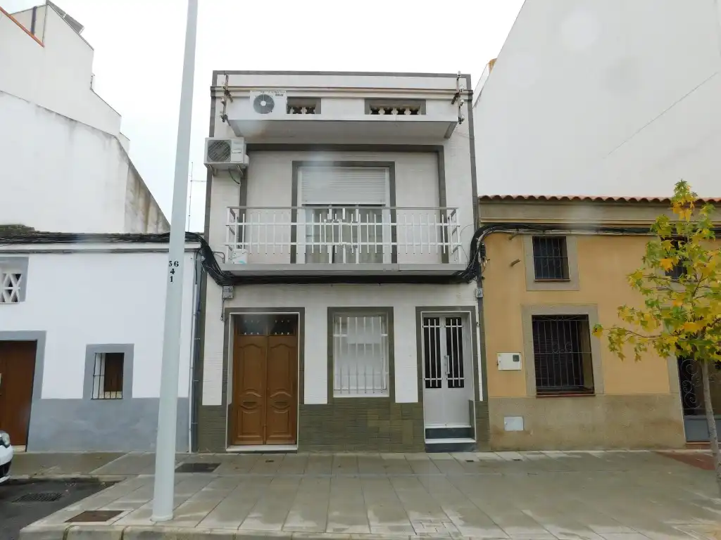 Casa amb terrassa en venda a Don Benito