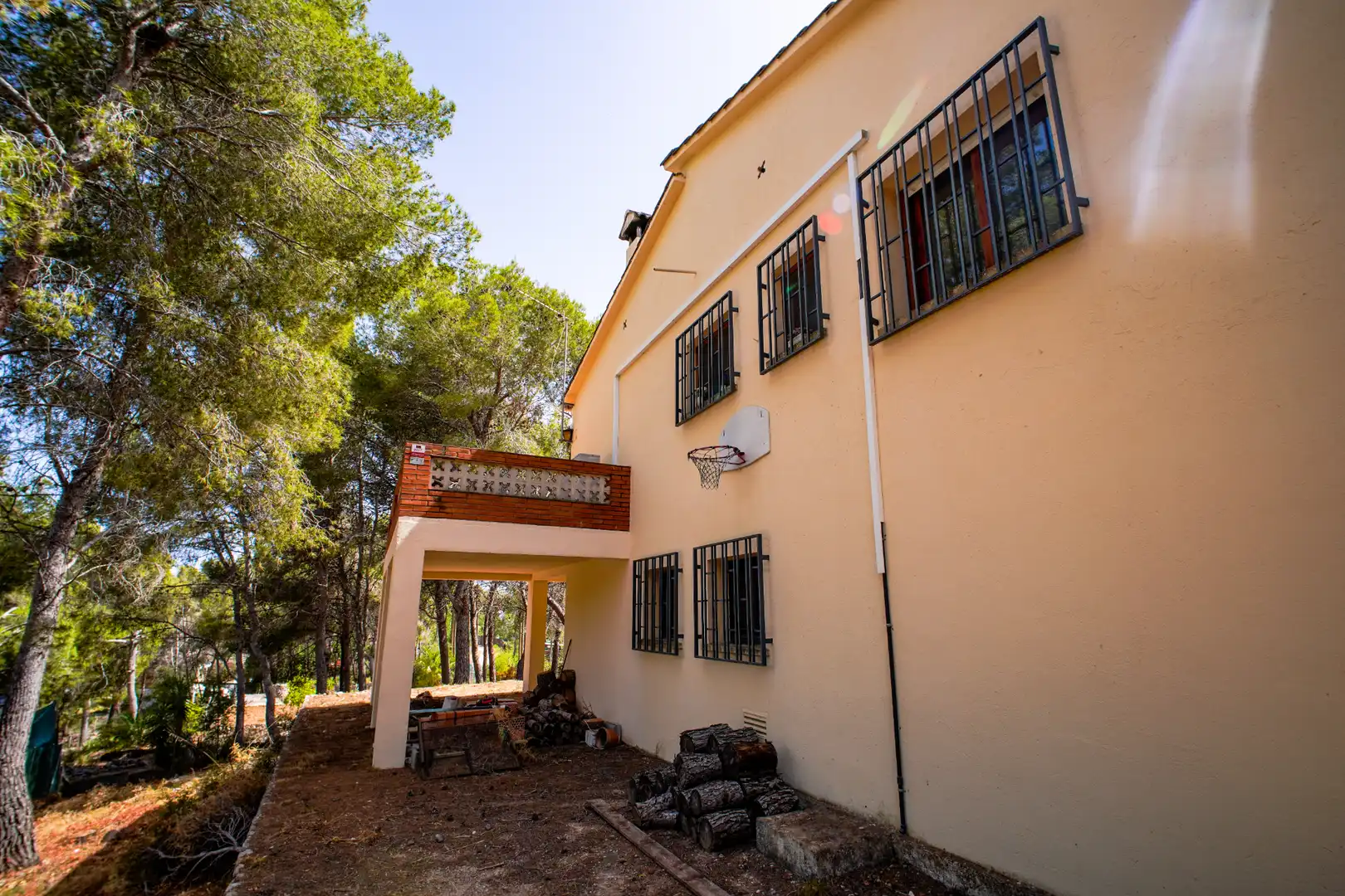 Vista exterior de Finca rústica en venta en Vilanova i la Geltrú con Jardín privado, Terraza y Balcón