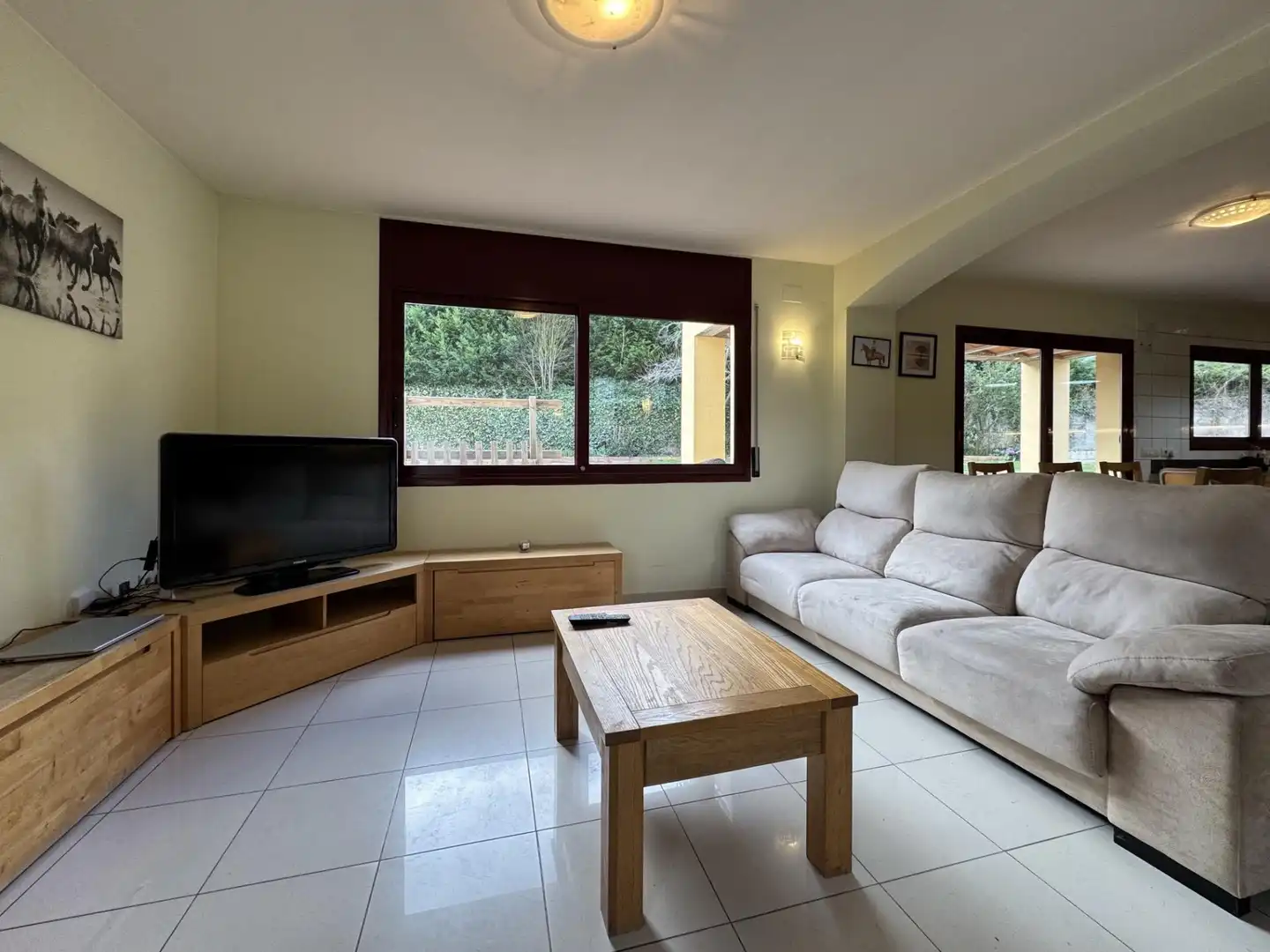 Sala de estar de Casa o chalet en venta en Sant Llorenç de la Muga con Calefacción, Jardín privado y Terraza
