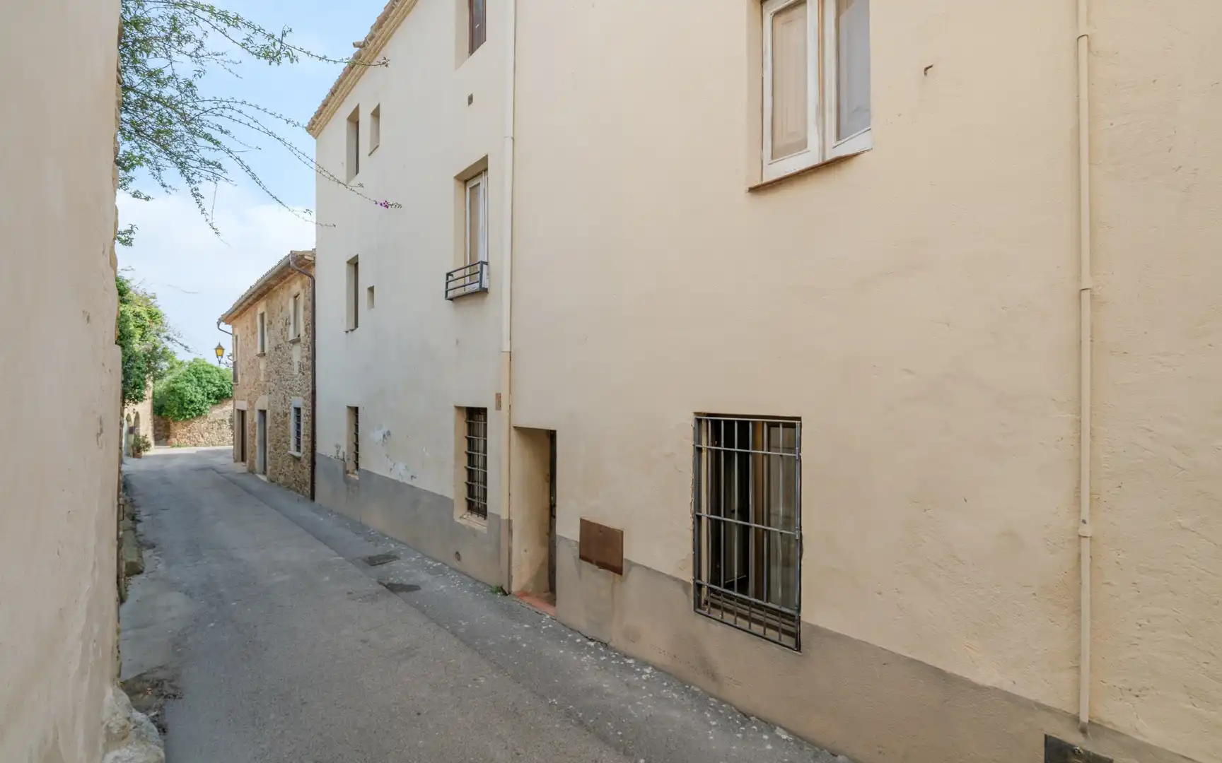 Exterior view of Buildings for sale in Benaguasil