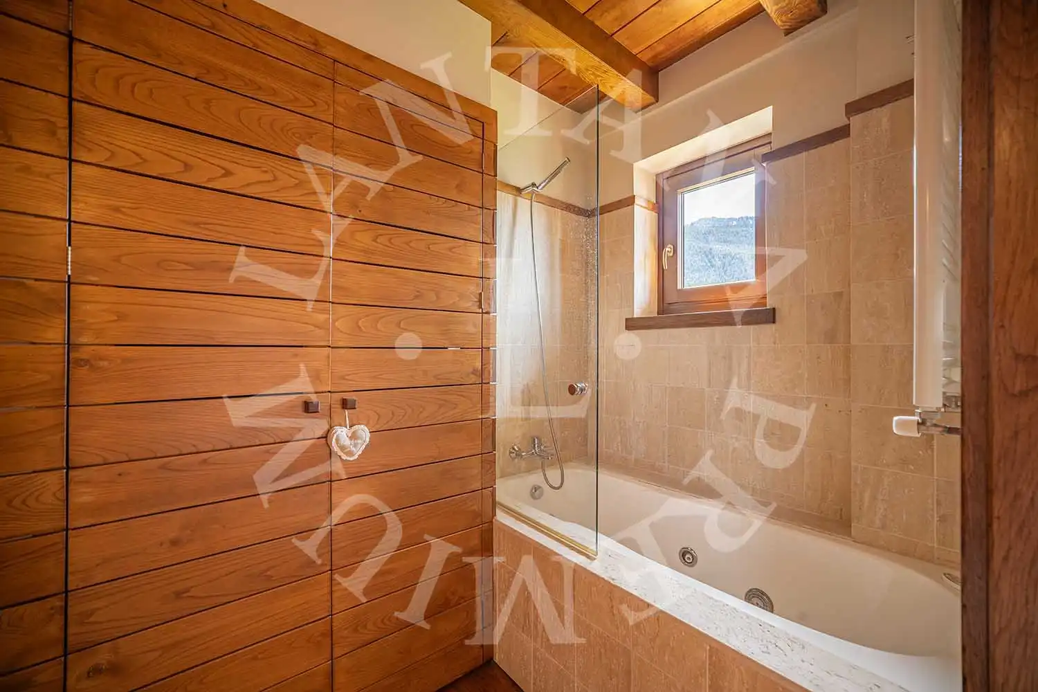 Baño de Casa adosada en venta en Naut Aran con Calefacción, Jardín privado y Parquet