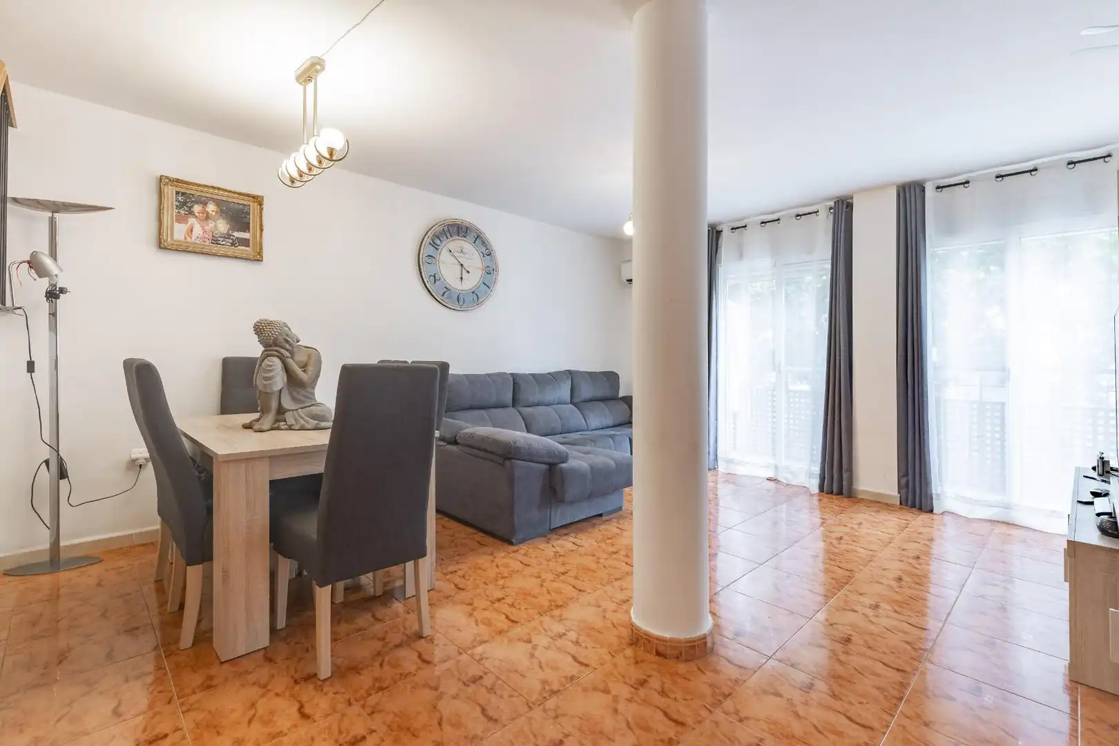Sala d'estar de Casa adosada en venda en Sagunto / Sagunt