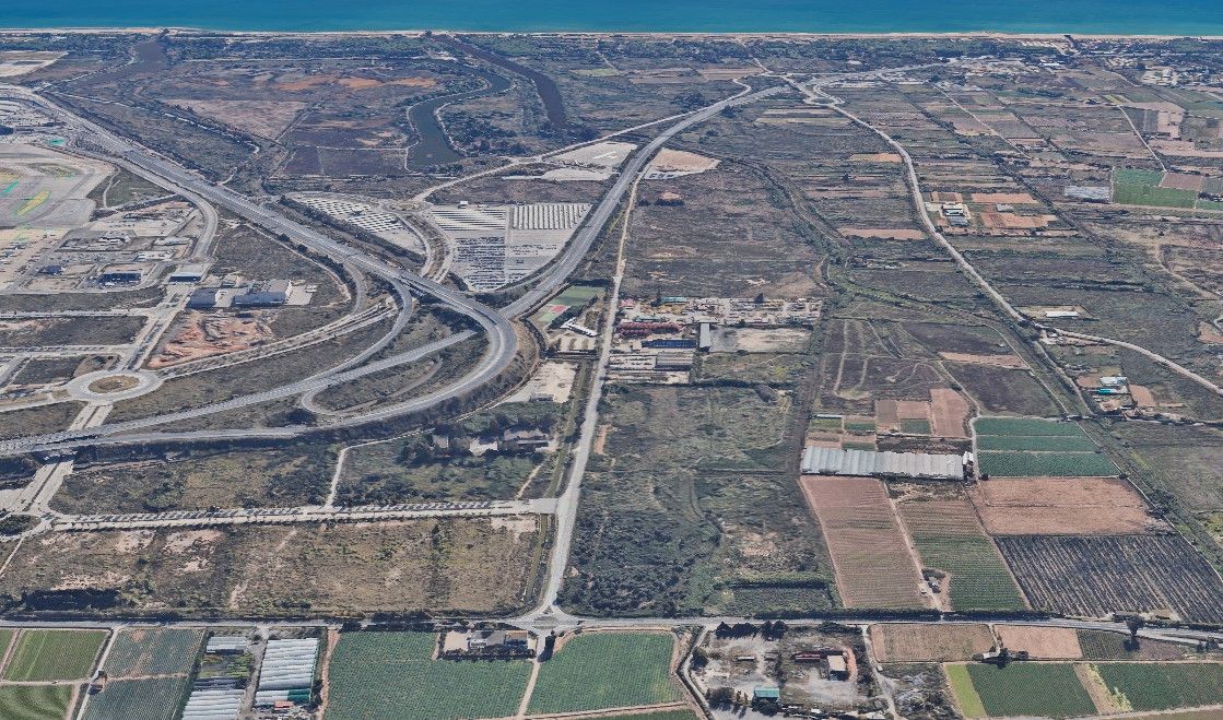 Vista exterior de Terreno industrial de alquiler en Sant Boi de Llobregat