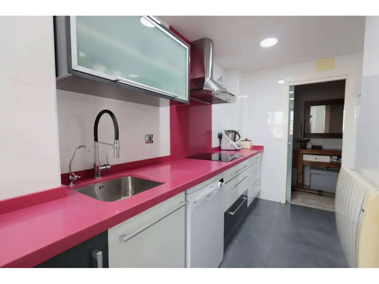 Cocina de Piso en venta en L'Hospitalet de Llobregat con Aire acondicionado, Calefacción y Parquet