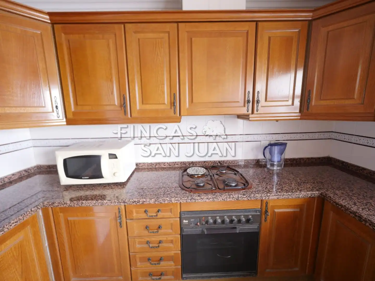 Cuina de Casa o xalet en venda en Sant Joan d'Alacant amb Calefacció, Terrassa i Traster