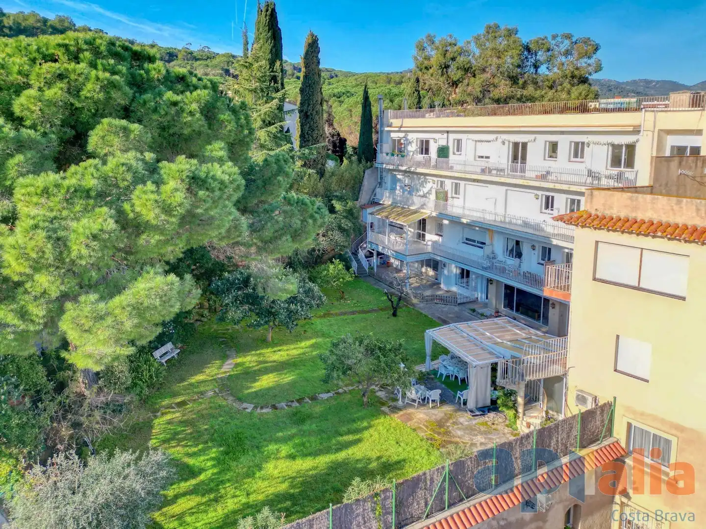 Apartament amb ascensor en venda a Placeta Lluís Esteva i Cruañas 16