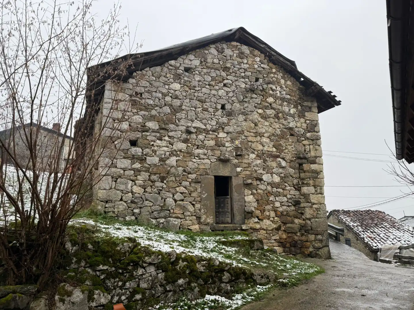 Vista exterior de Casa o chalet en venta en Caso