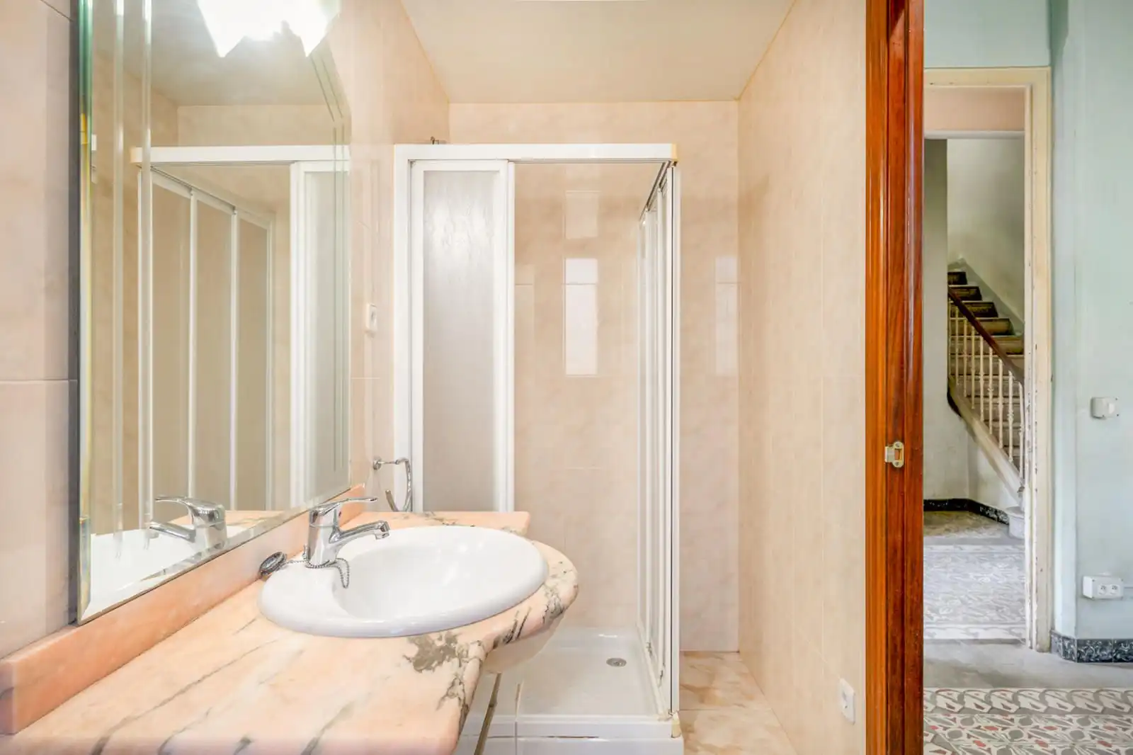 Baño de Casa o chalet en venta en Sant Feliu de Llobregat con Calefacción, Jardín privado y Terraza