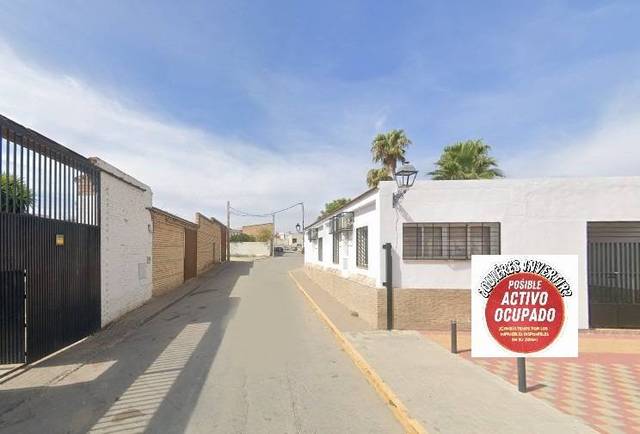 Casa adosada en Venta en Plaza CERVANTES en La Lantejuela