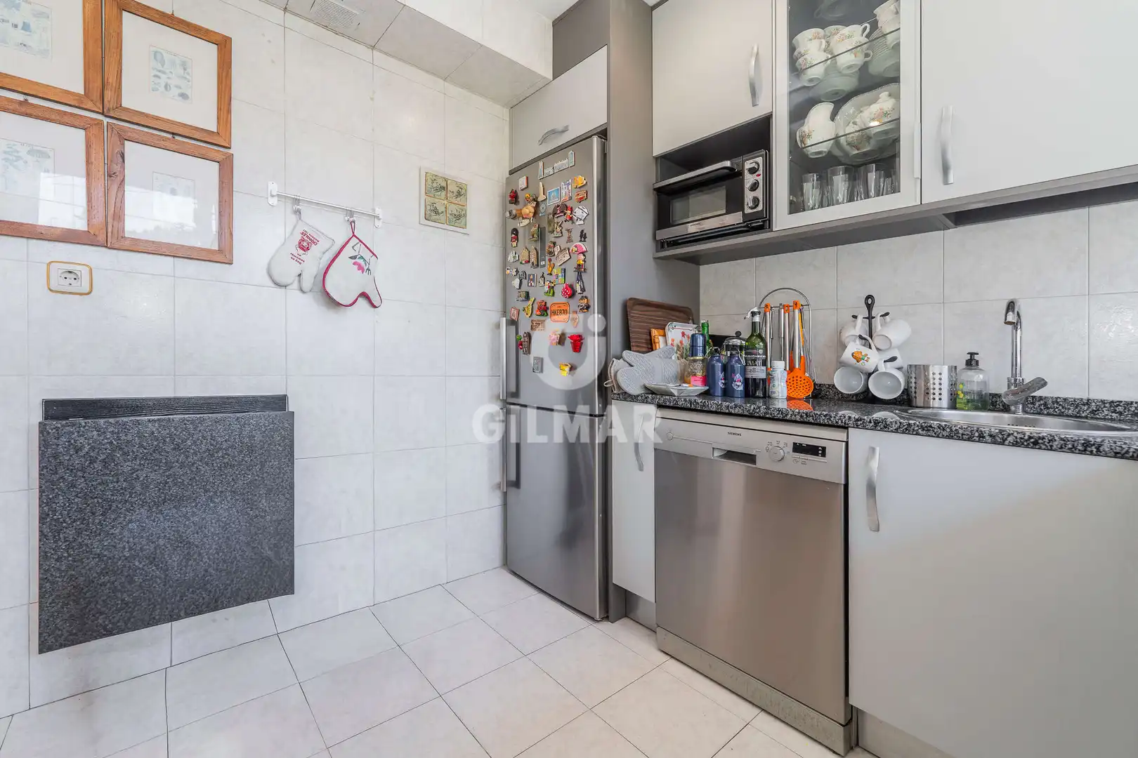 Küche von Einfamilien-Reihenhaus zum Verkauf in Pozuelo de Alarcón mit Heizung, Privatgarten und Schwimmbad