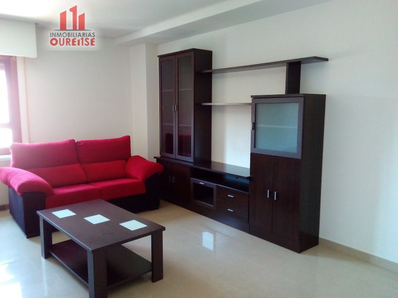 Living room of Flat to rent in San Cibrao das Viñas  with Heating