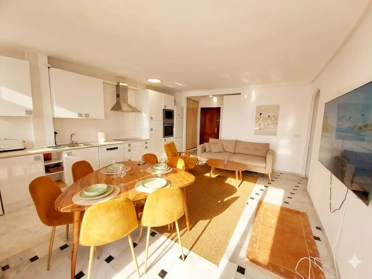Menjador de Apartament en venda en Mijas amb Aire condicionat, Calefacció i Terrassa