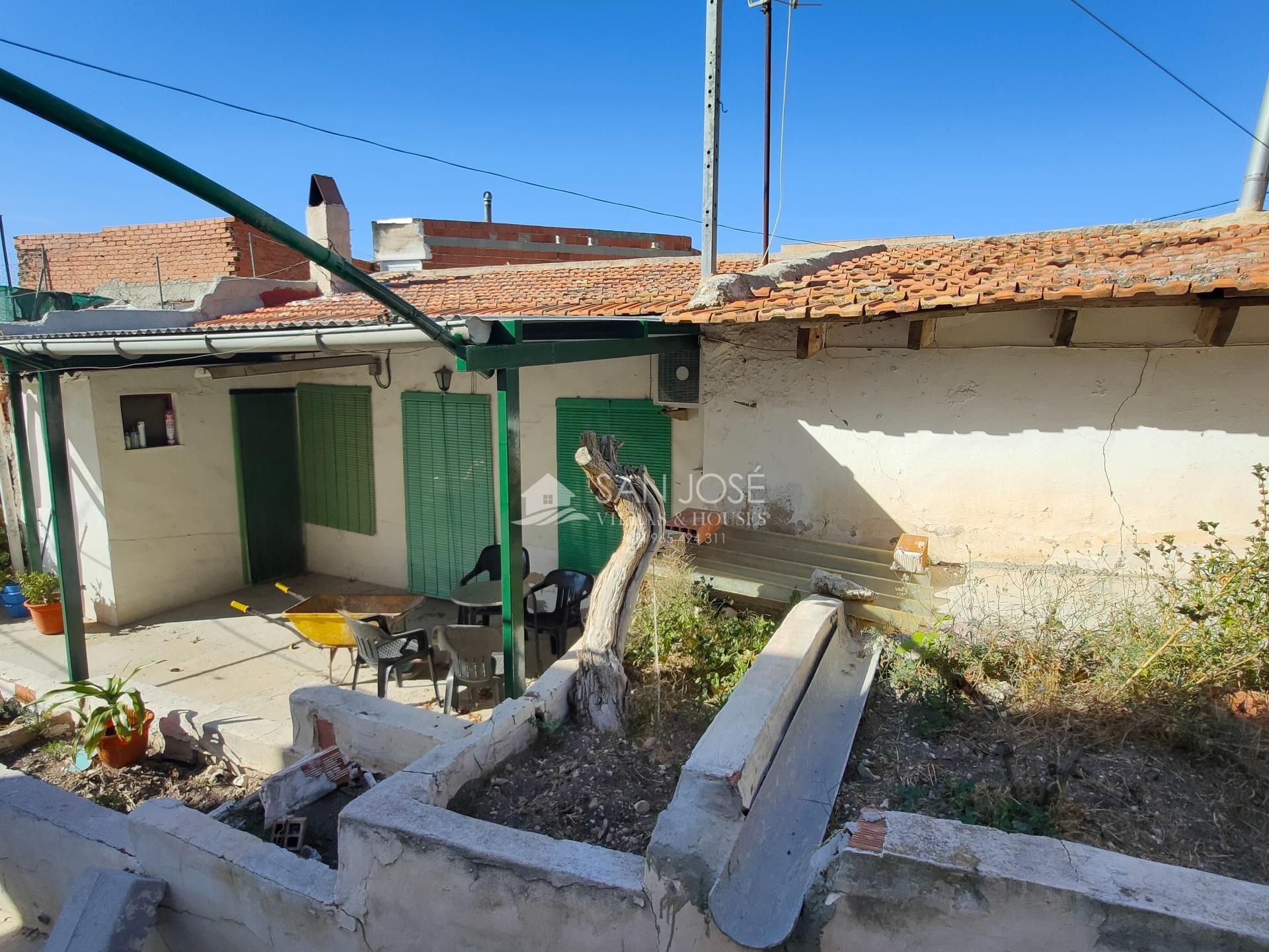 Vista exterior de Casa o xalet en venda en Aspe amb Calefacció, Jardí privat i Terrassa